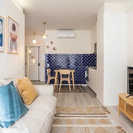 Apartment Trindadeflat W Ac By Lovelystay Porto