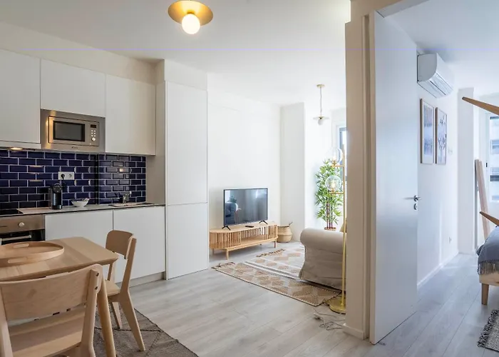Trindadeflat W Ac By Lovelystay Oporto
